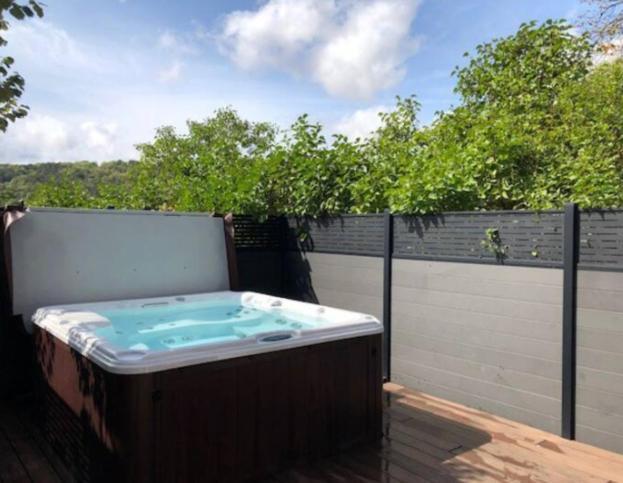 Chambre Avec Acces Jacuzzi Plombieres-les-Dijon ภายนอก รูปภาพ